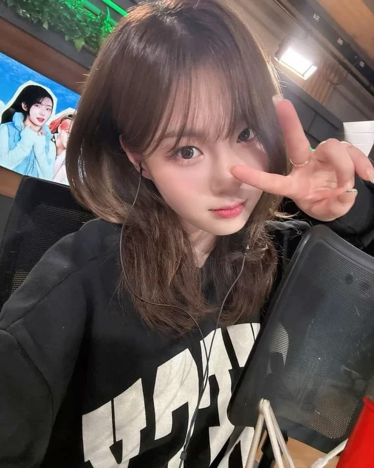 Kim Chaehyun thumbnail