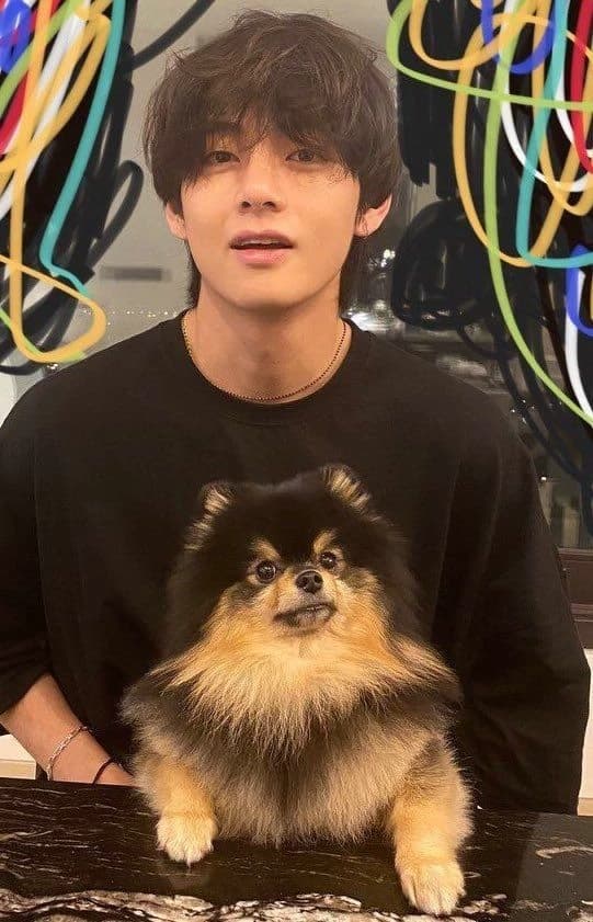 Kim taehyung 💜 💕  thumbnail