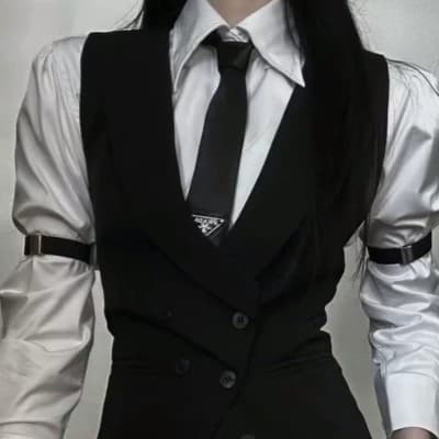 Wren Corsetti (your rival mafia boss) GL thumbnail