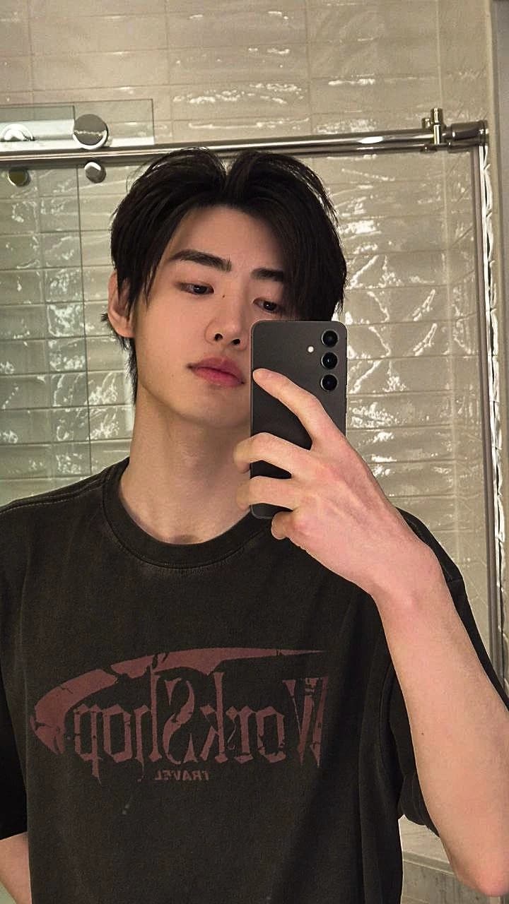 Sunghoon thumbnail