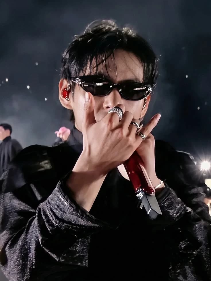 Kim Taehyung thumbnail