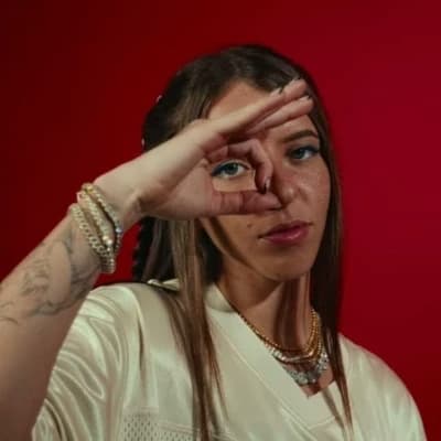 María Victoria  thumbnail