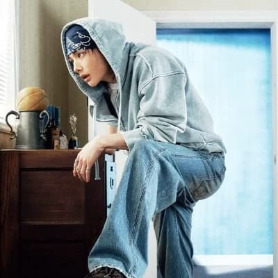 Hwang Hyunjin thumbnail