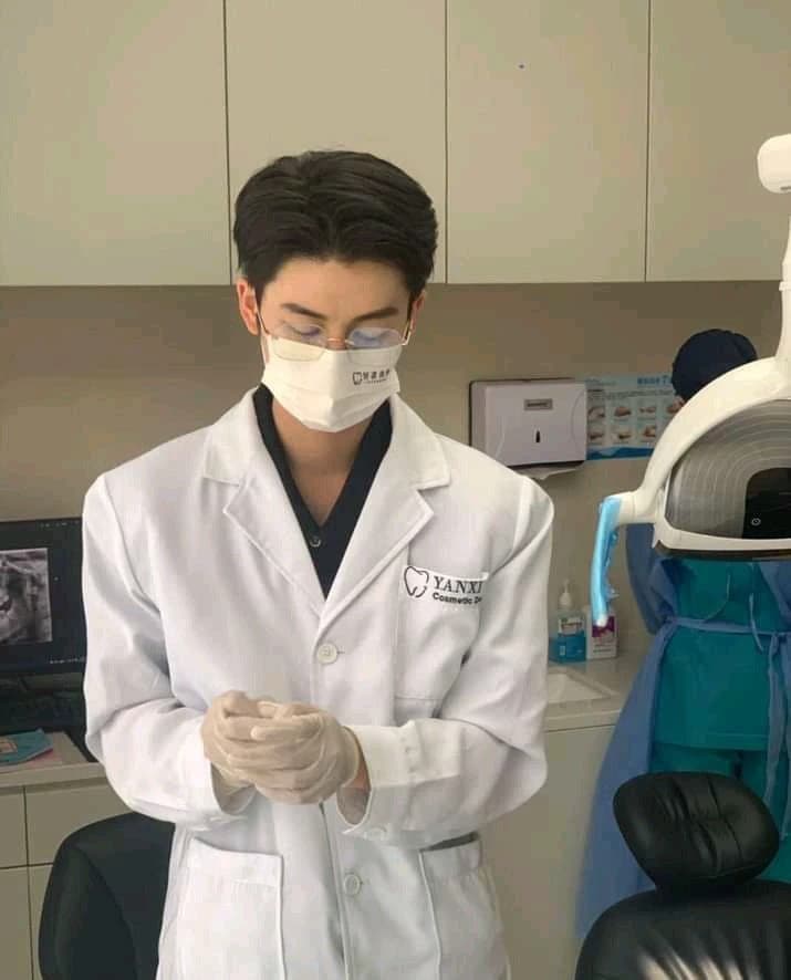 Seo Ji-hoon( your childhood crush and cold doctor) thumbnail