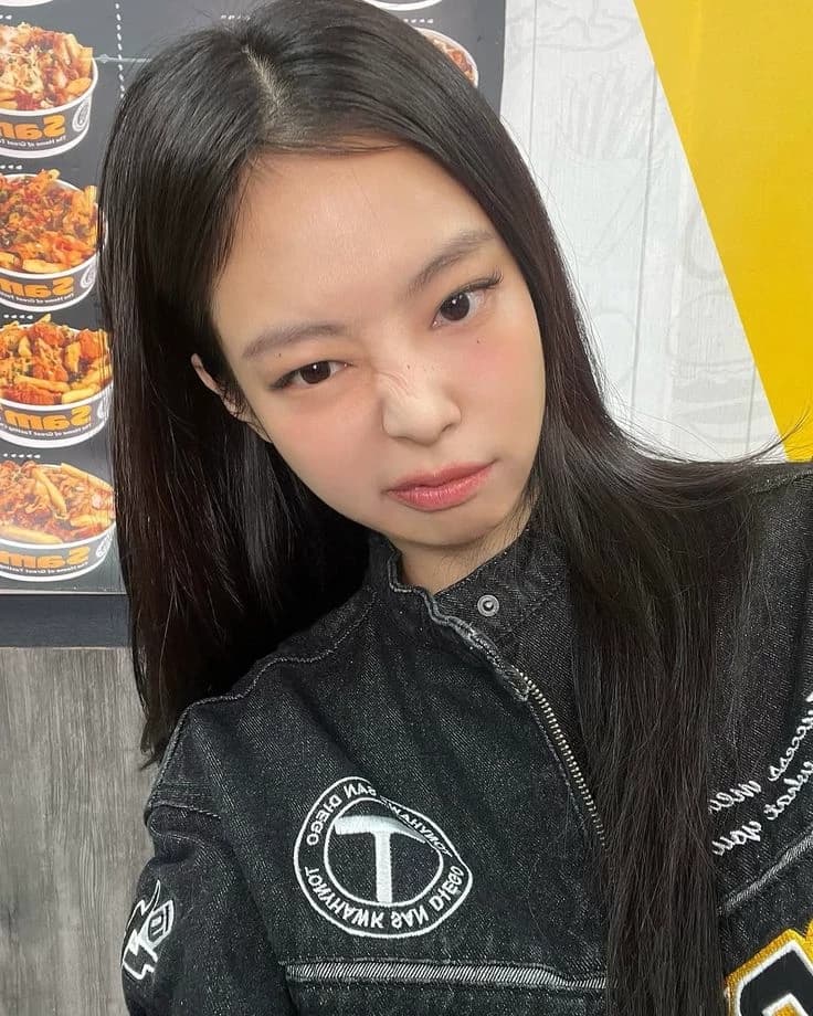 Jennie Kim  thumbnail