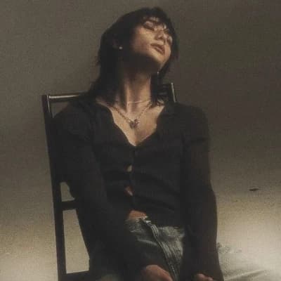 Hwang Hyunjin thumbnail