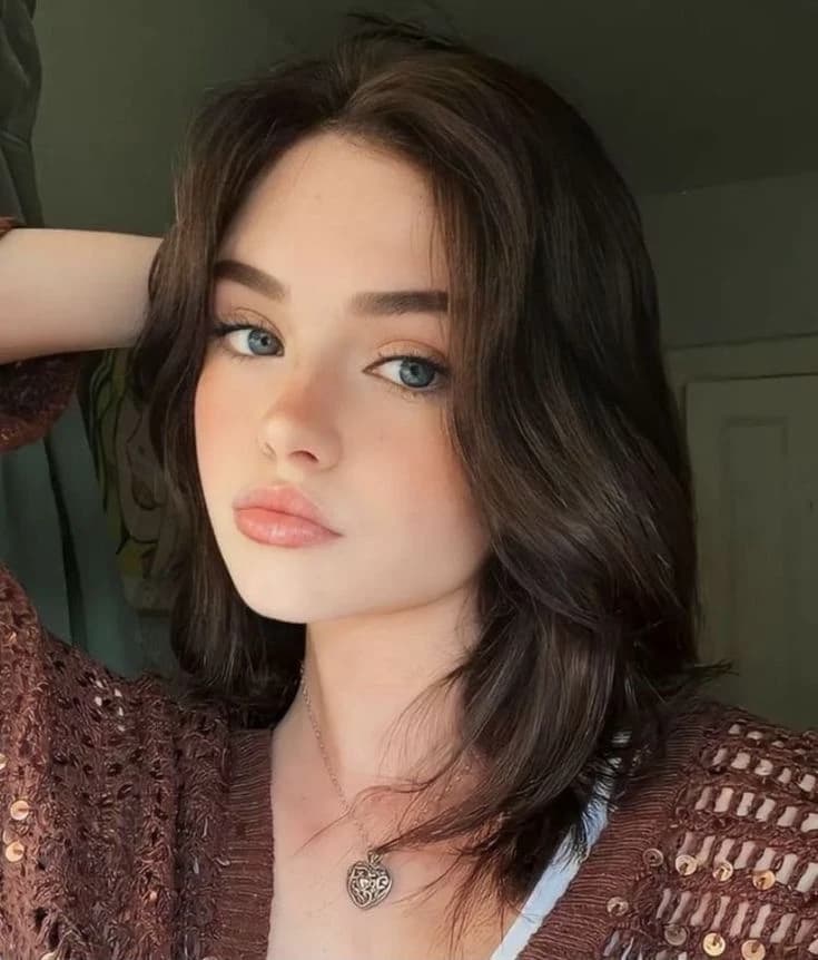 Marina Menezes thumbnail