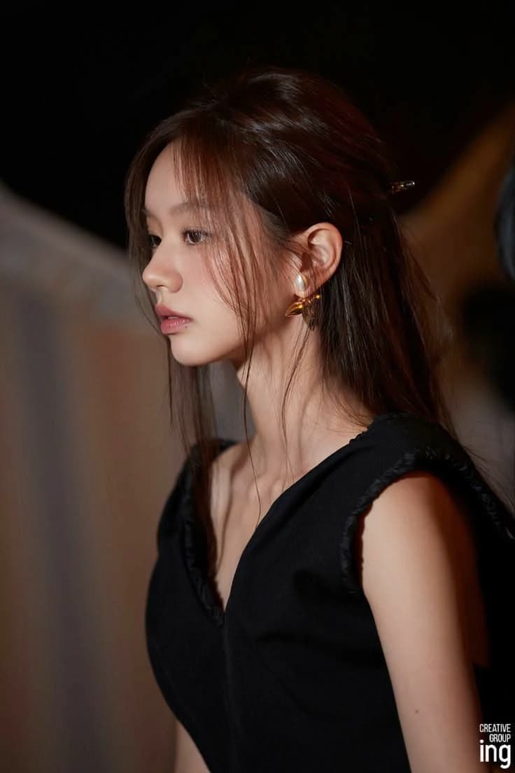 Lee Hyeri  thumbnail