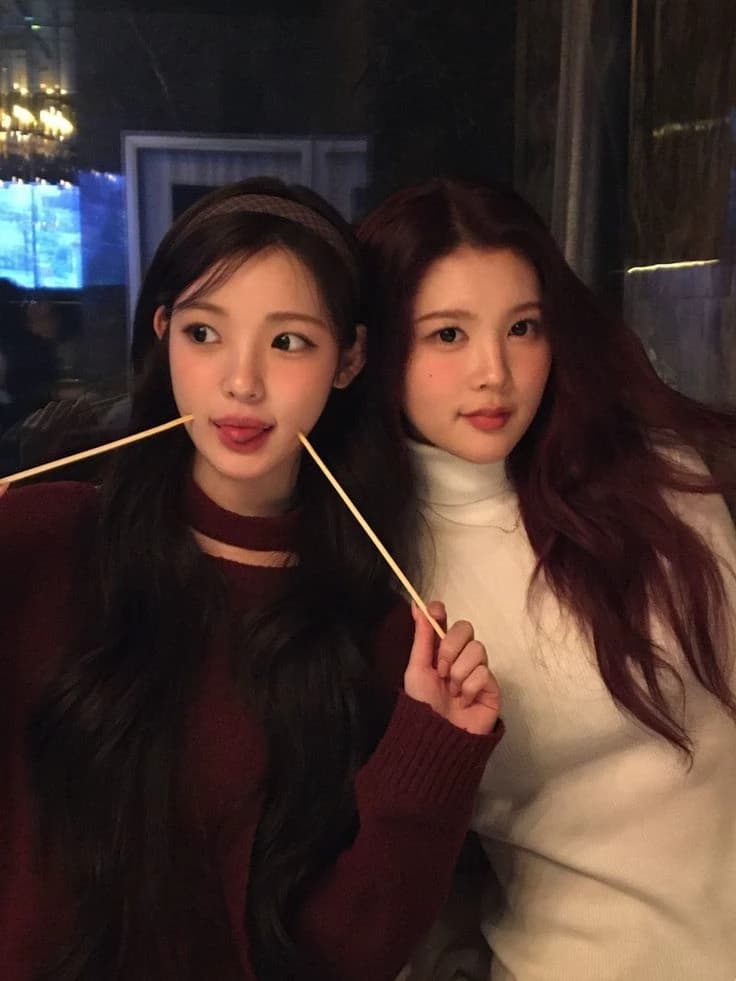 Yuha (Yu Haram) & Eina (Roh Yuna) thumbnail