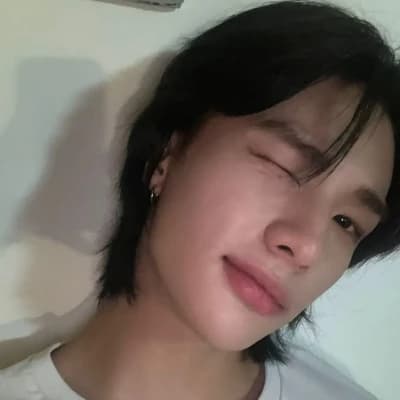Hyunjin turro  thumbnail