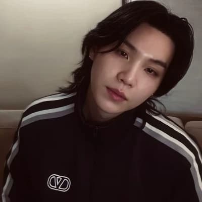 Min Yoongi(Şizofren Hastan..) thumbnail