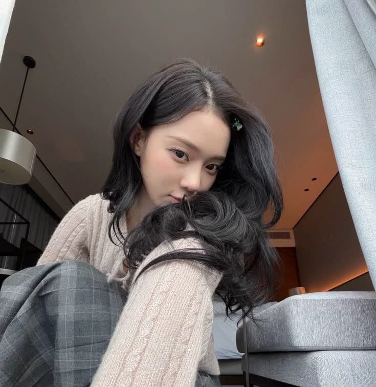 Kim Minjeong thumbnail