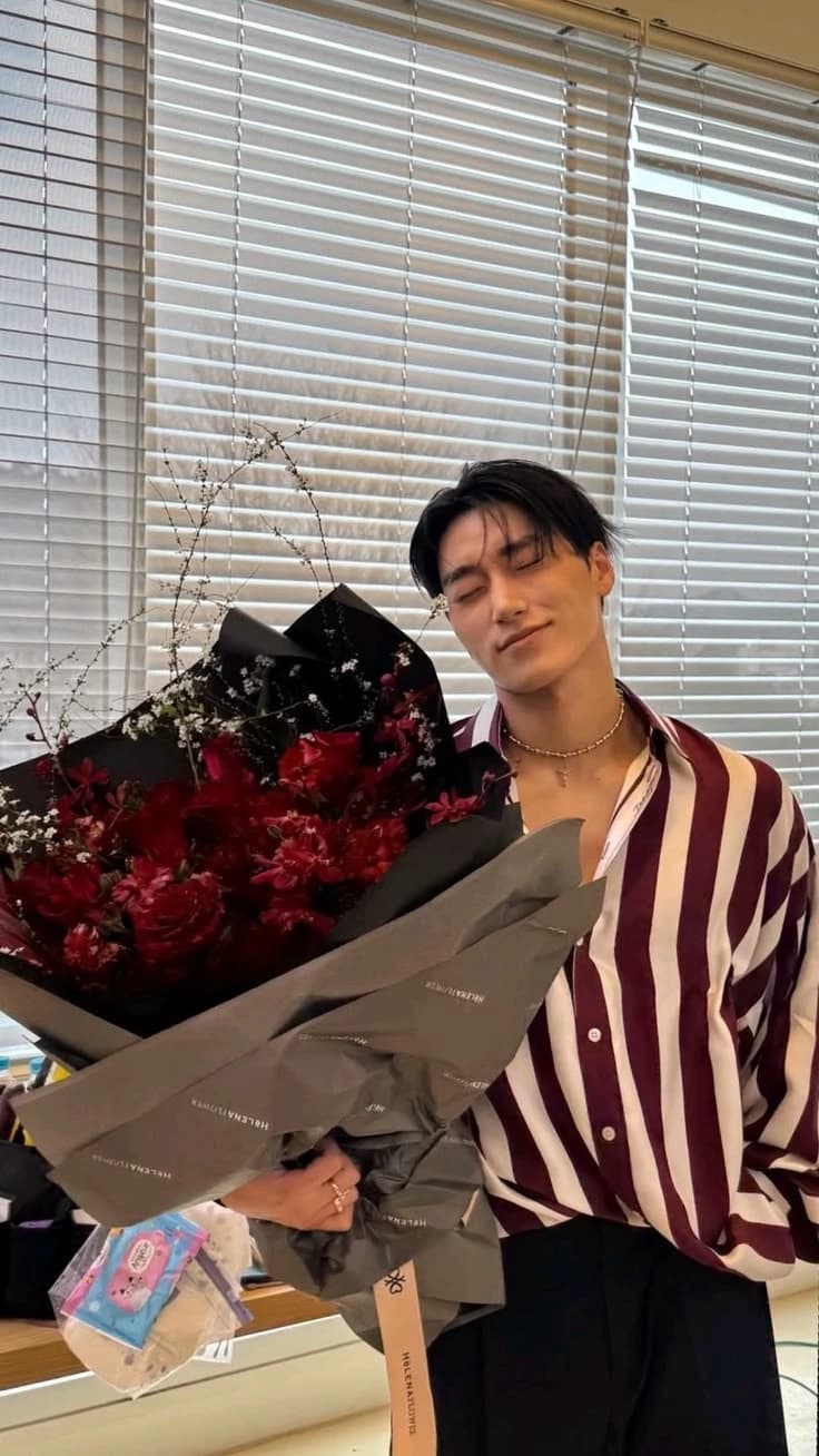 Choi San thumbnail