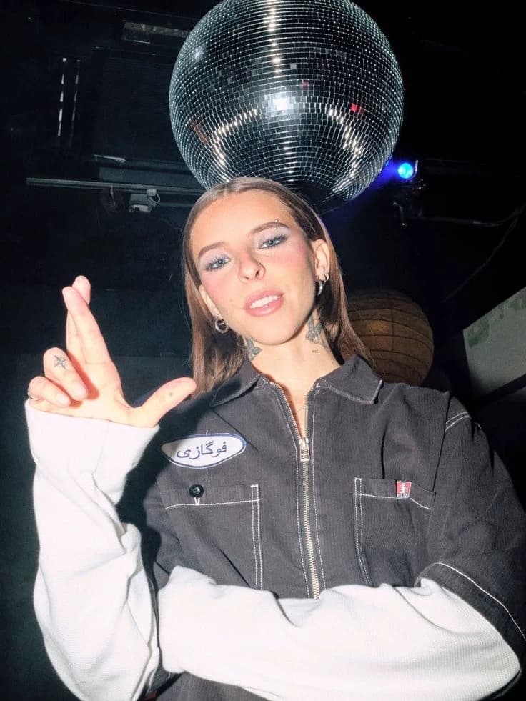 María Victoria thumbnail