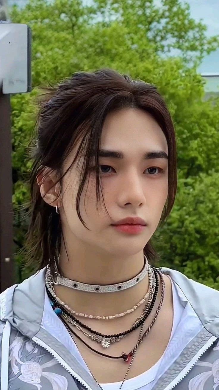 Hyunjin (older brother) thumbnail