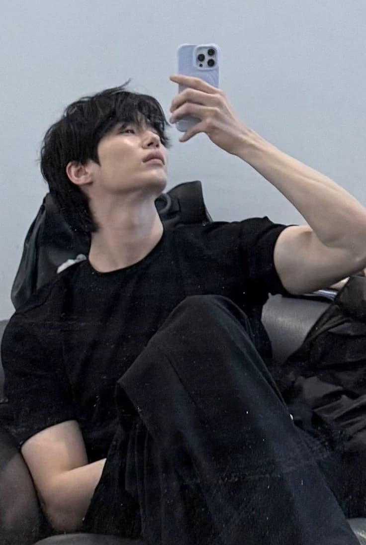 Byeon woo seok thumbnail