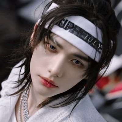 Hyunjin thumbnail