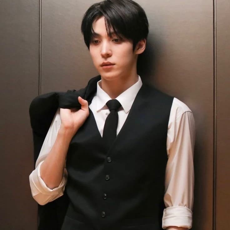 Jeong Yunho thumbnail
