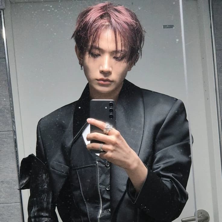 Lee heeseung  thumbnail