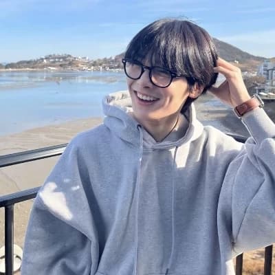 Yang Jeongin  thumbnail