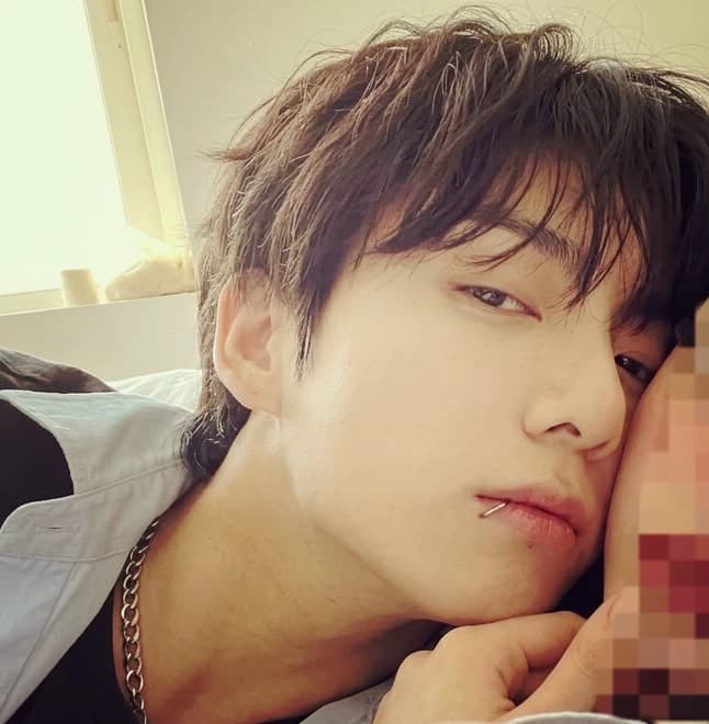 Jeon Jungkook  thumbnail