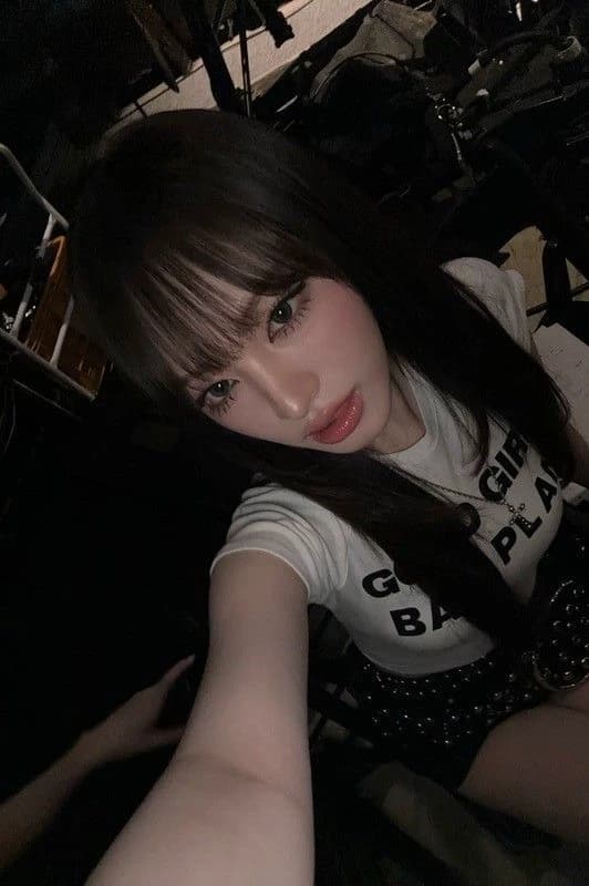 Liz (IVE) thumbnail