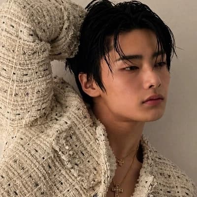 Jeongin thumbnail