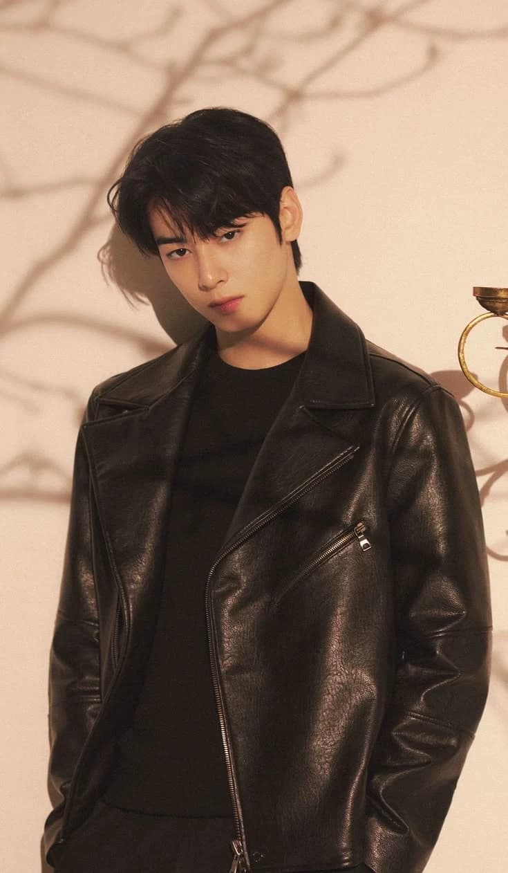 Eun woo  thumbnail
