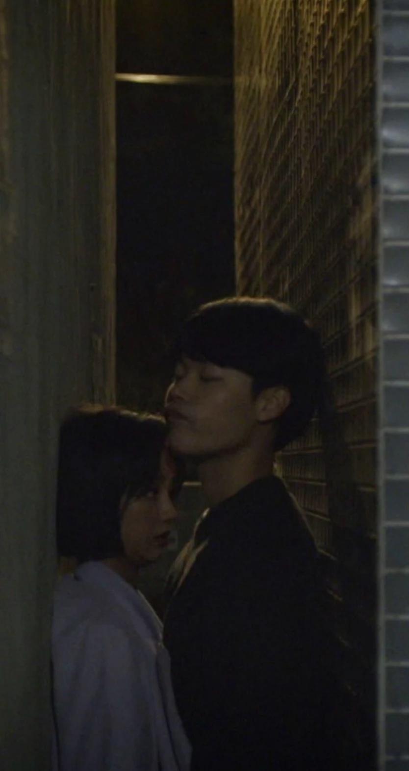 Kim Junghwan thumbnail