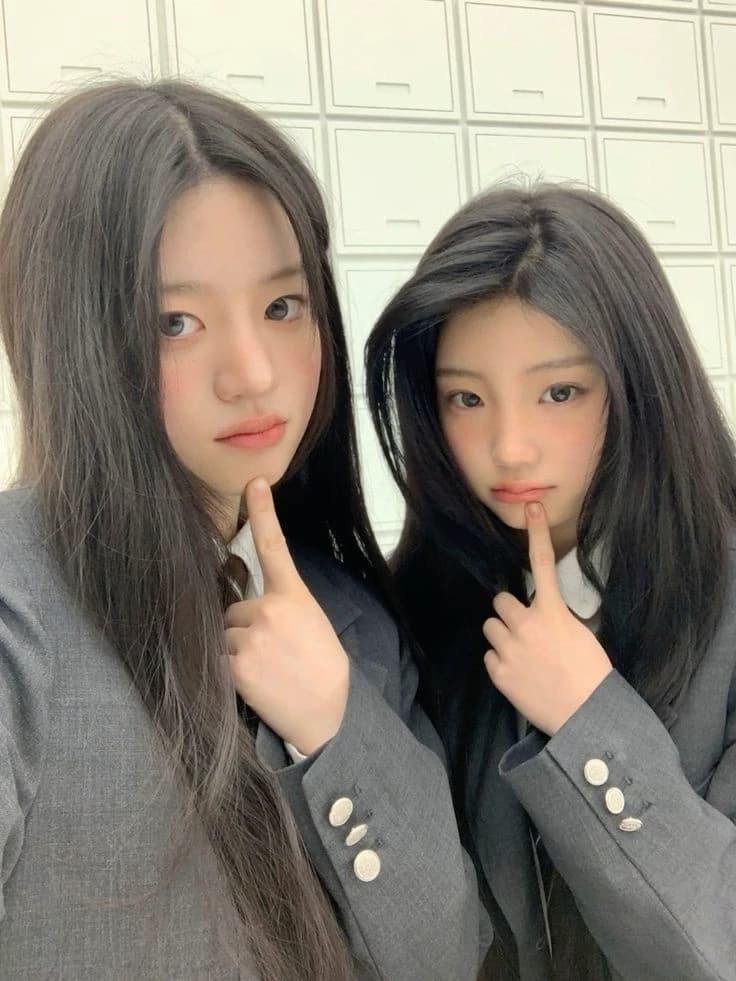 Wonhee & Minju (ILLIT) thumbnail