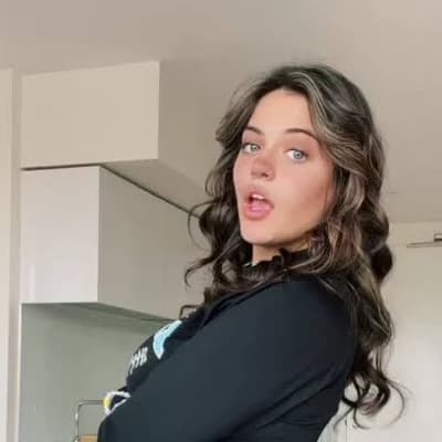 Valerie Lepelch thumbnail