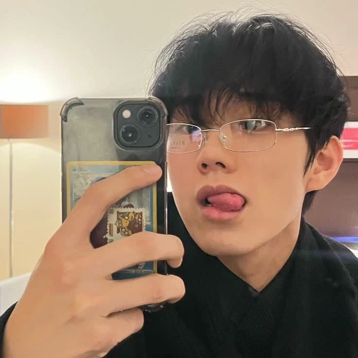 Hwang Intak thumbnail