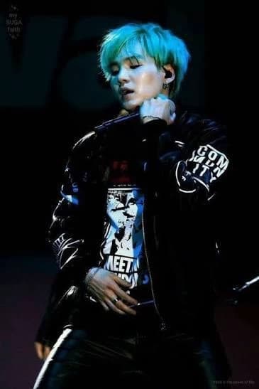 A reggaeton night with Suga thumbnail