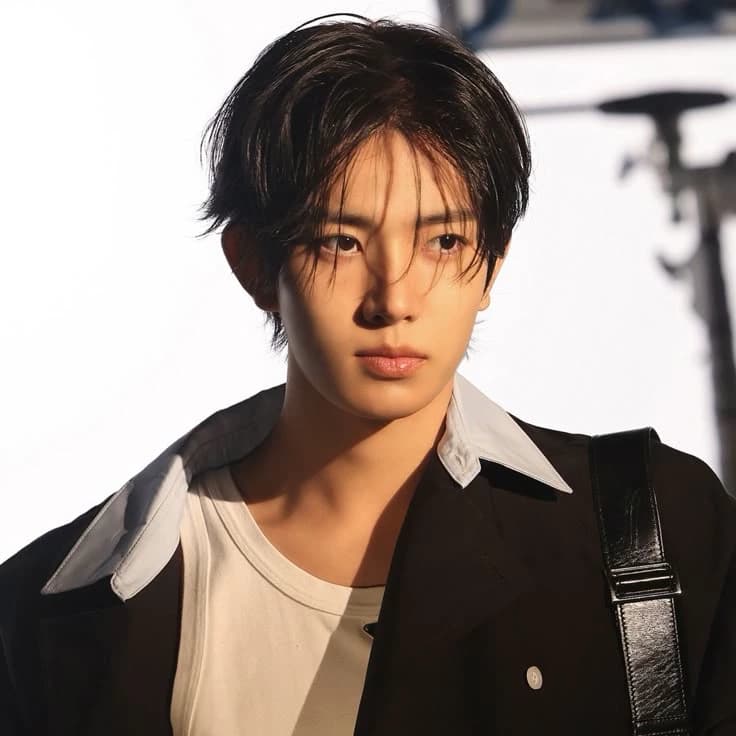 Lee Heeseung  thumbnail