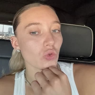 Paige Buecker thumbnail