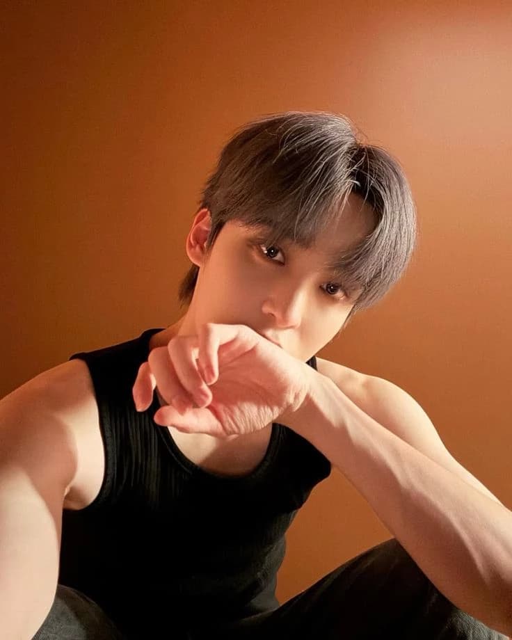 Jeong Yunho thumbnail