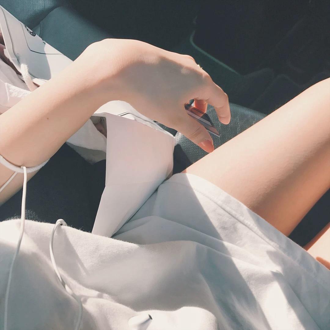 Melanie  thumbnail