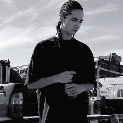 Tom Kaulitz thumbnail