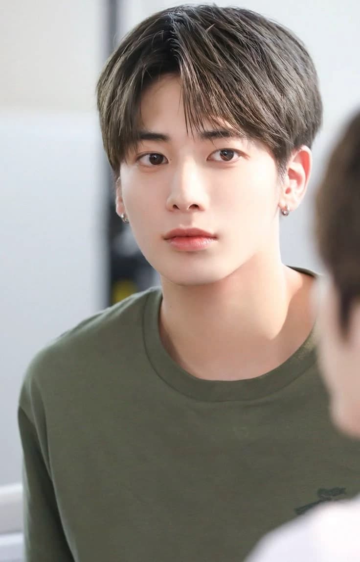 Kang Taehyun  thumbnail