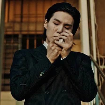 Min Yoongi  o Agust D (mafioso) thumbnail