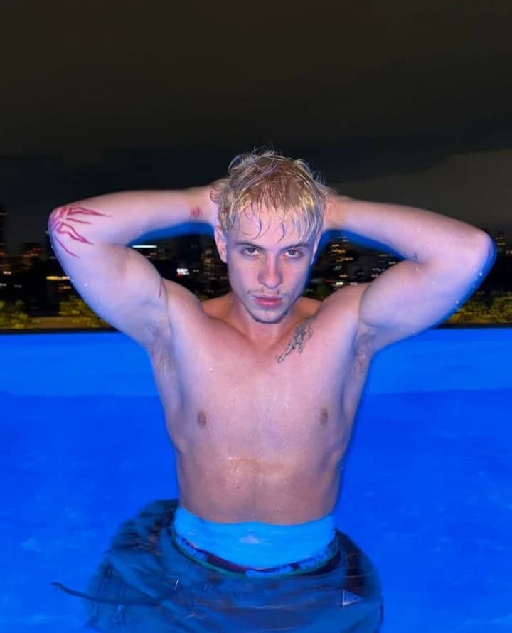 Juliano floss  thumbnail