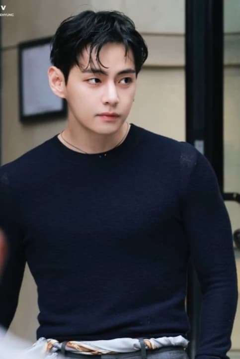 Kim Taehyung  thumbnail