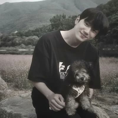 Lee Jun-young thumbnail