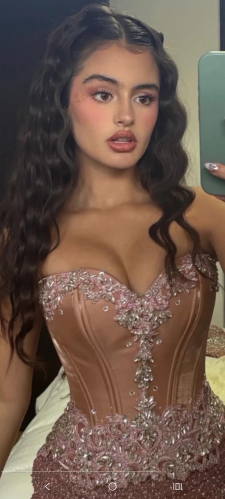 Tania Nicole  thumbnail