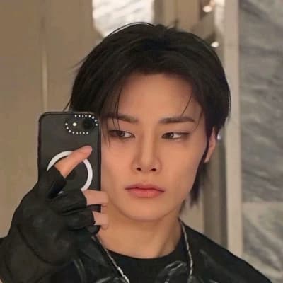 Jeongin thumbnail