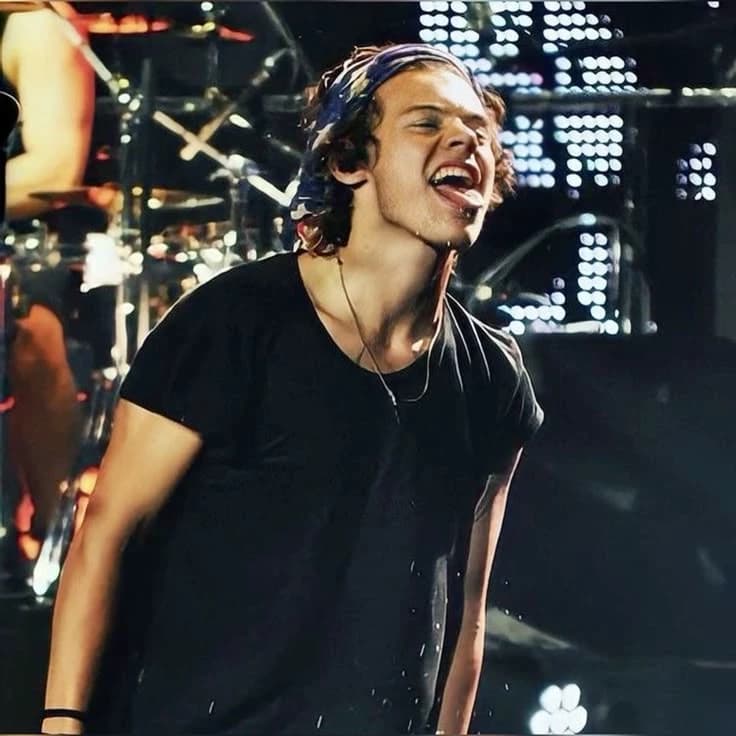 Harry Styles  thumbnail