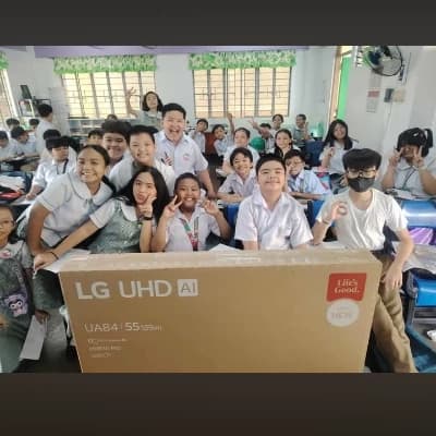 Classmates thumbnail