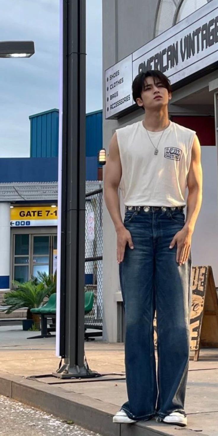 Kim mingyu  thumbnail