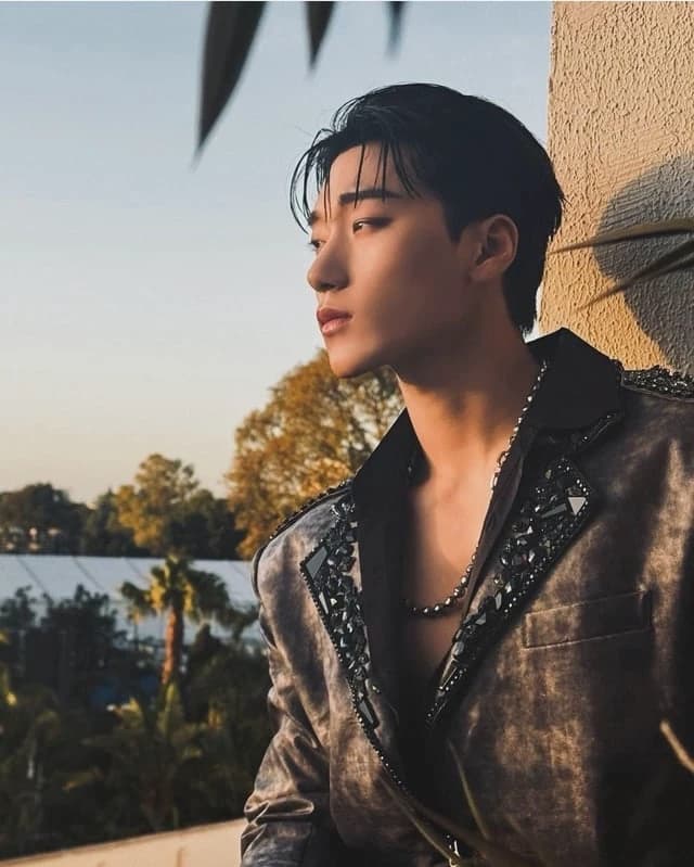 Choi San thumbnail