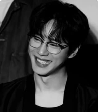 Lee jun young  thumbnail